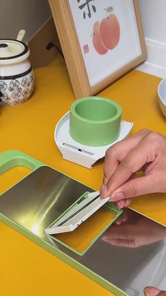 Multifunctional Vegetable Cutter & Grater 5in1